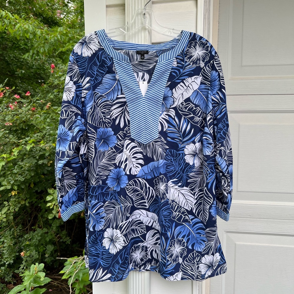 NWT Talbots Pretty Blues White Floral Striped Trim V-Neck Blouse